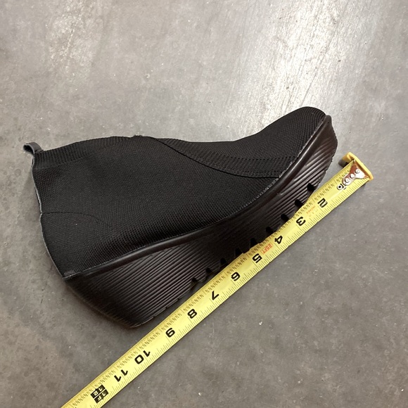 NWOB BM Bernie Mev NY Sally Wedge Stretch Booties Black Slip On US Sz 8 Eu Sz 40 - Picture 10 of 12